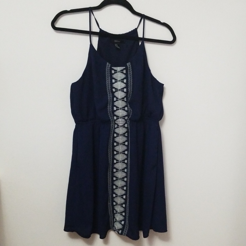 2/$16💎Forever 21 Embroidered Dress